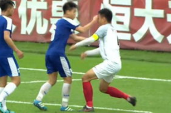 企鹅体育官网注册,球员在禁区前沿突然变向制造绝佳机会